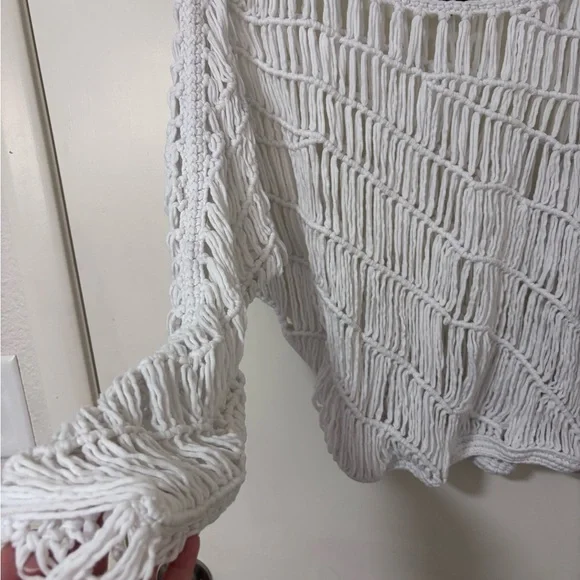 Carbon38 White Crochet off shoulder knit Sweater size M/L - Picture 6 of 14